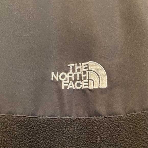The North Face Men's Black Performance Jacket - Picture 5 of 7